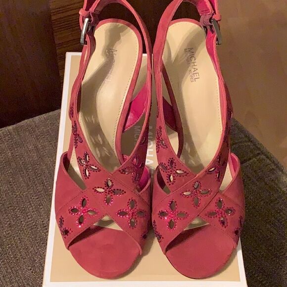 MICHAEL Kors Heels  - Picture 2 of 7